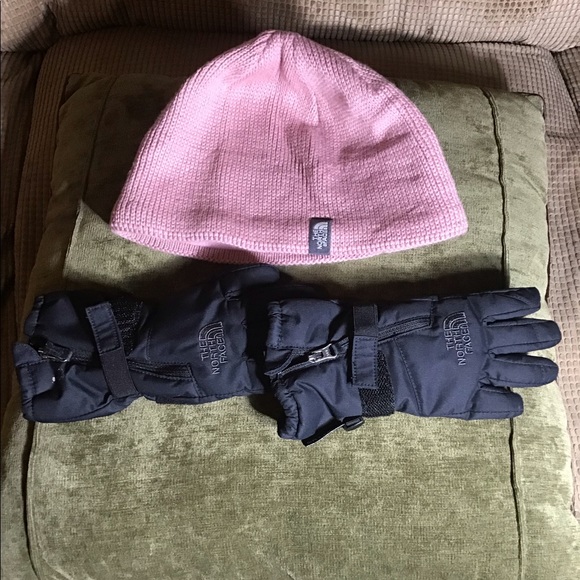 The North Face Hats And Gloves 